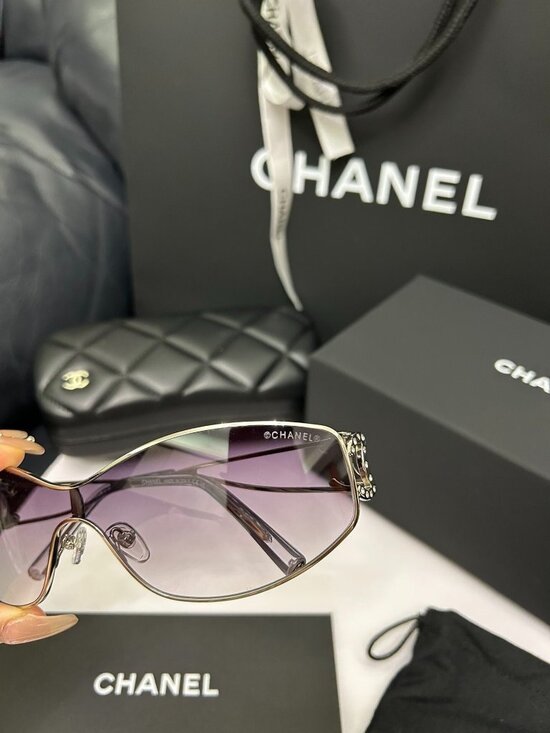 CHANEL Rimless Wrap-Around Shield Sunglasses (Purple Gradient) main image 8